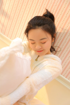 金梅瓶3
